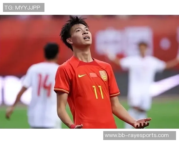 广州恒大足球队年轻球星崭露头角未来可期引领球队新篇章